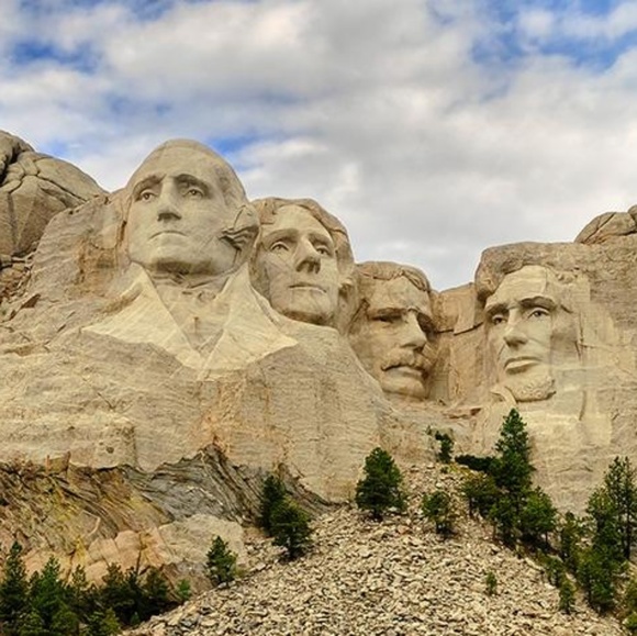 Meet your Posher, Lucia - Picture 1 of 1